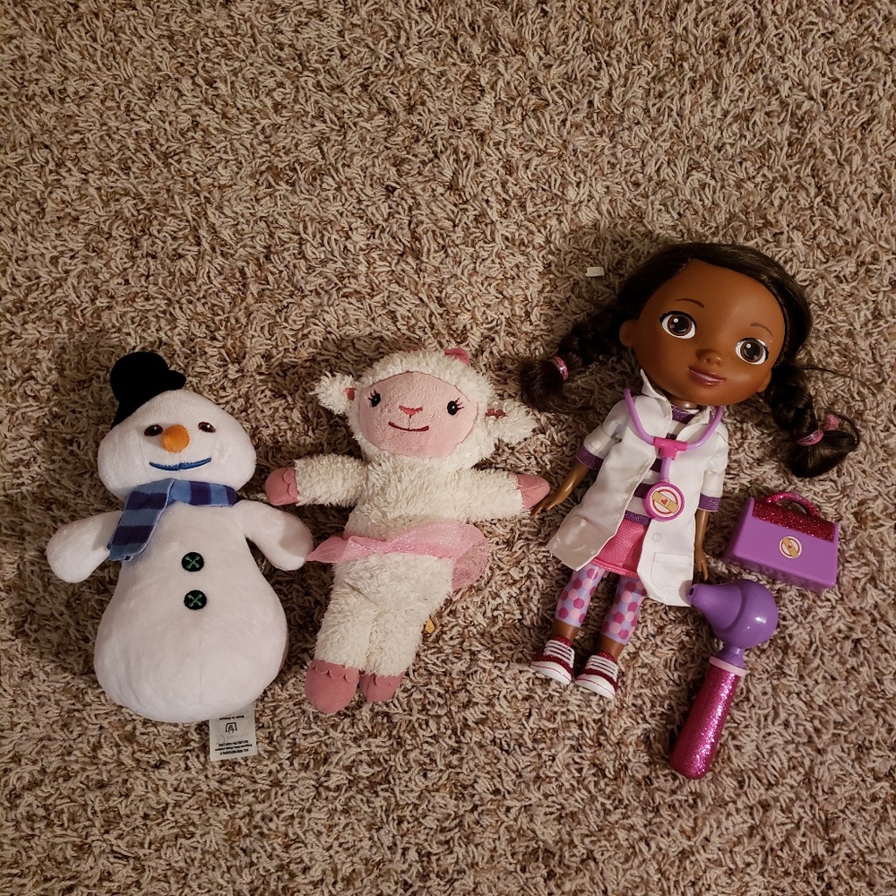 Doc mcstuffins lot